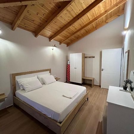 Amazing Familiar Apartments And Rooms Sarande Exterior photo
