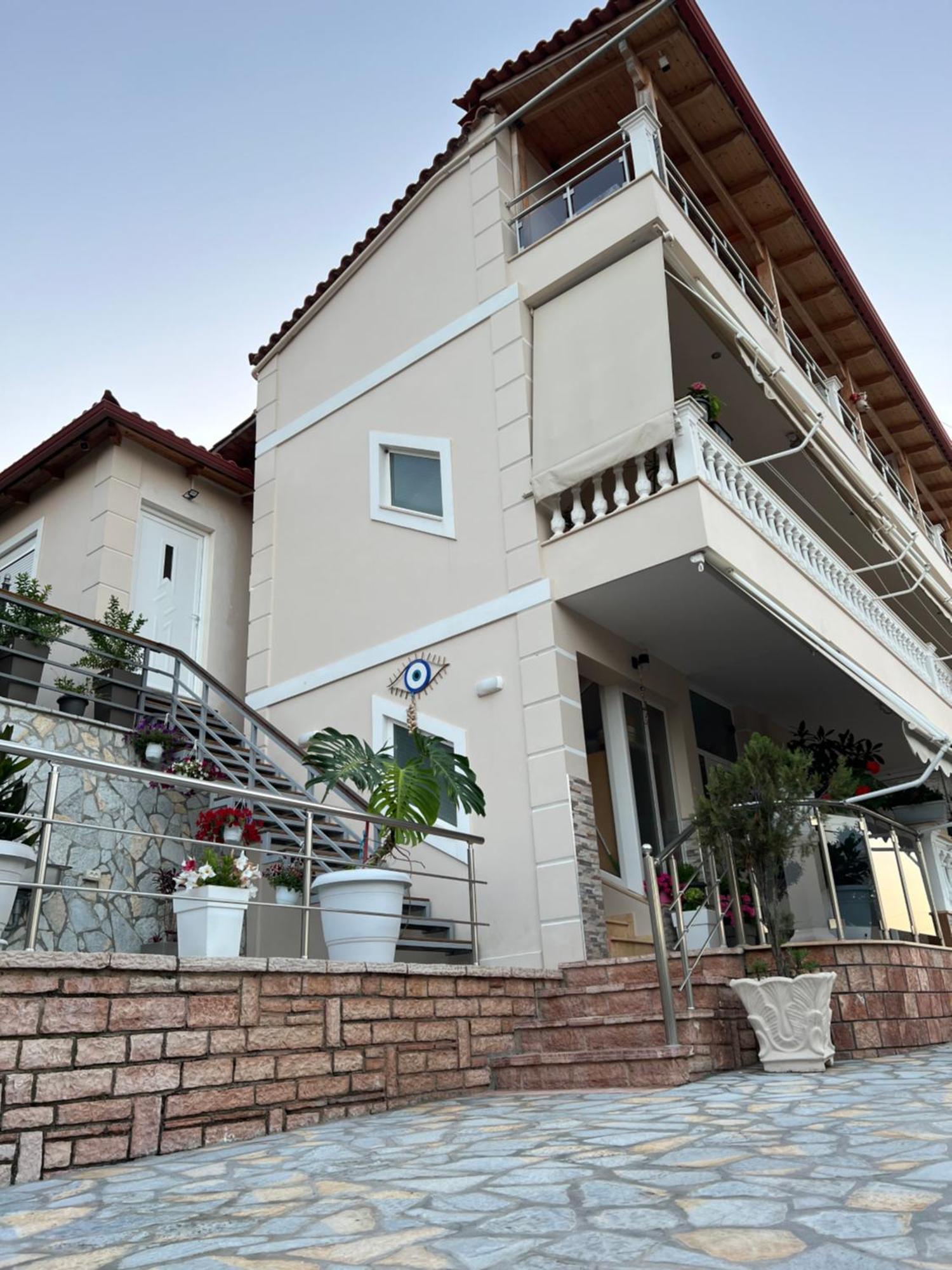 Amazing Familiar Apartments And Rooms Sarande Exterior photo