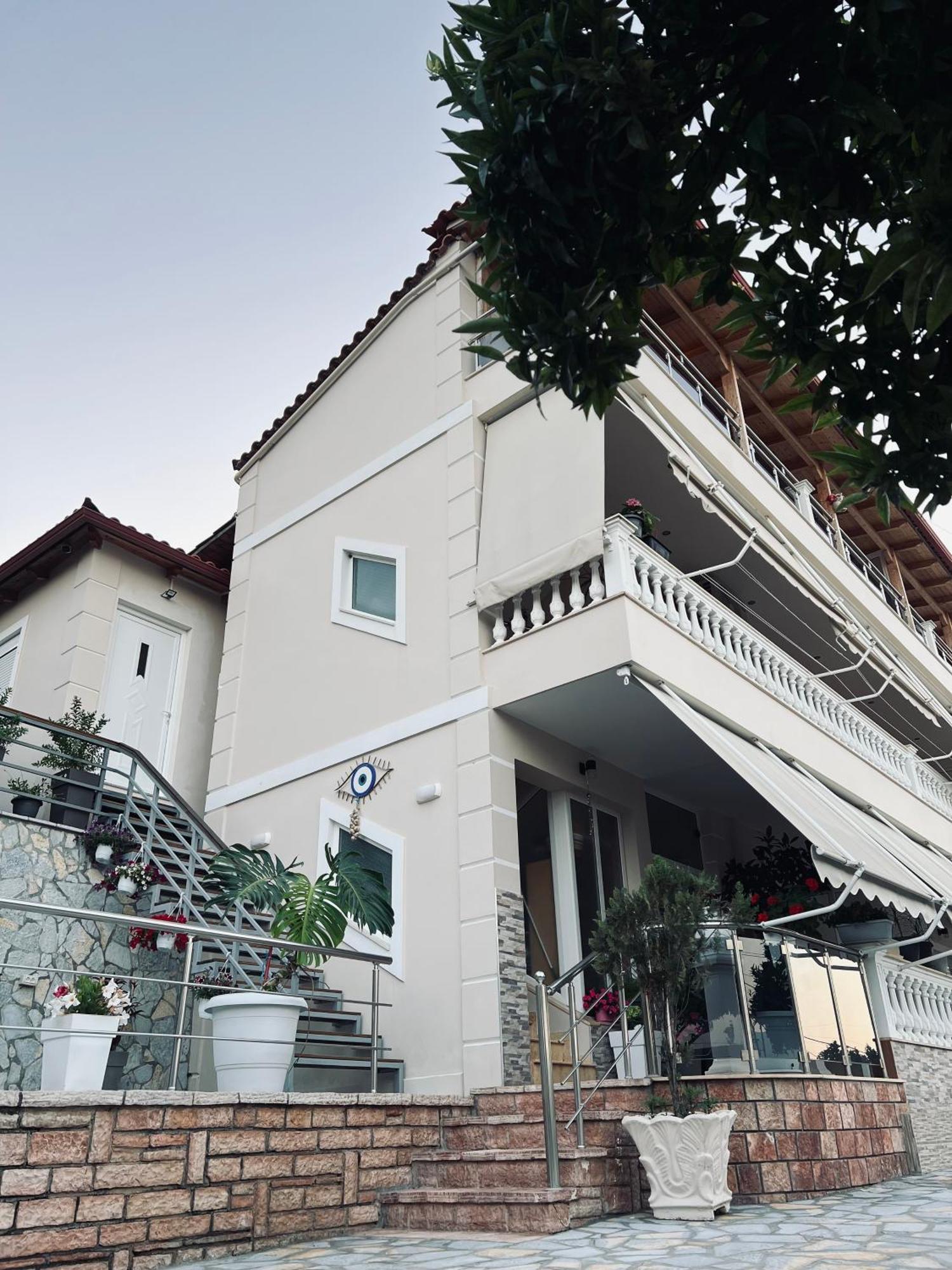 Amazing Familiar Apartments And Rooms Sarande Exterior photo